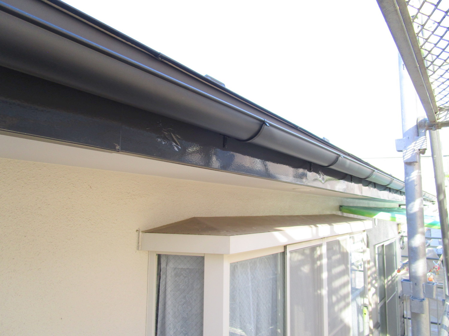 スレート屋根の雨漏り解決! ガリバリウム鋼板カバー工法で屋根一新♪ 