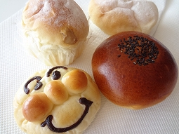 あんパン120円、あんぱんマン90円、キャラメルクリームパン160円、ふんわりチーズ189円