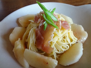 桃の冷製パスタ